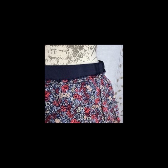 ASO Teen Wolf Lydia Martin floral skirt - Picture 2 of 5
